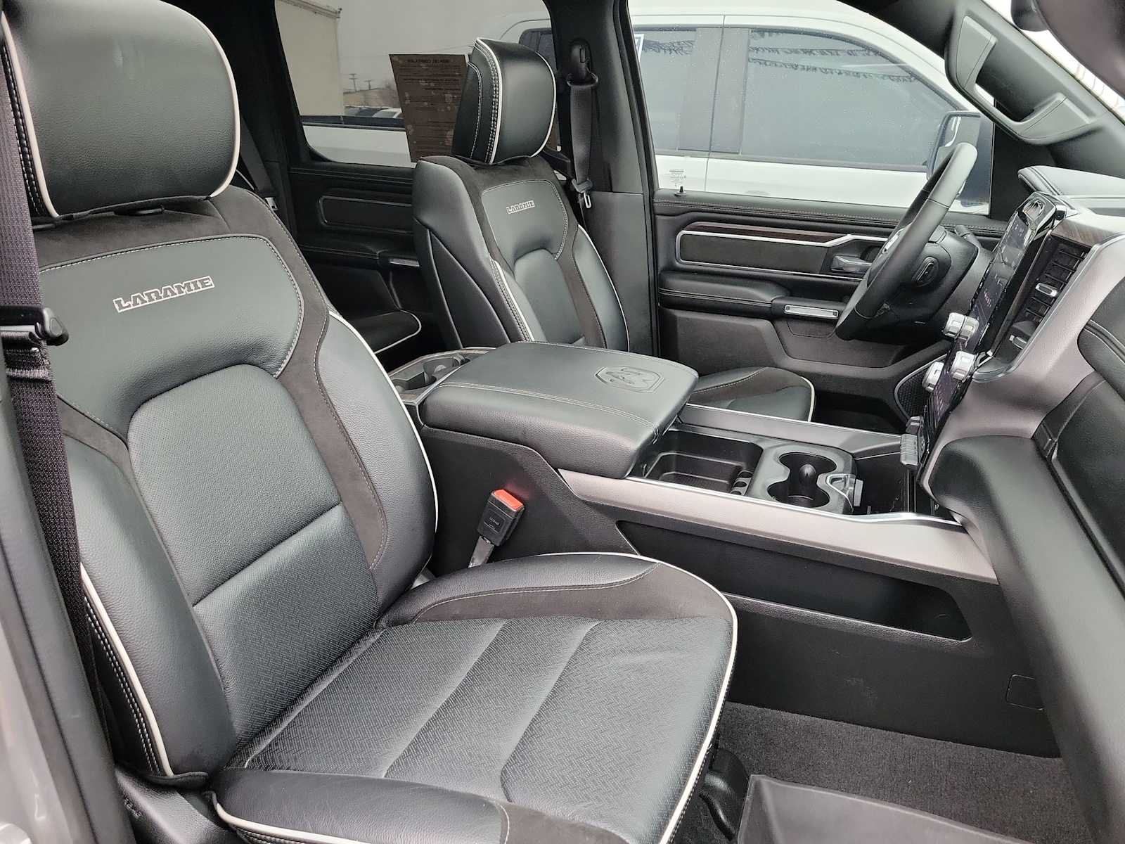 Thumbnail: 2025 RAM 1500 - 22