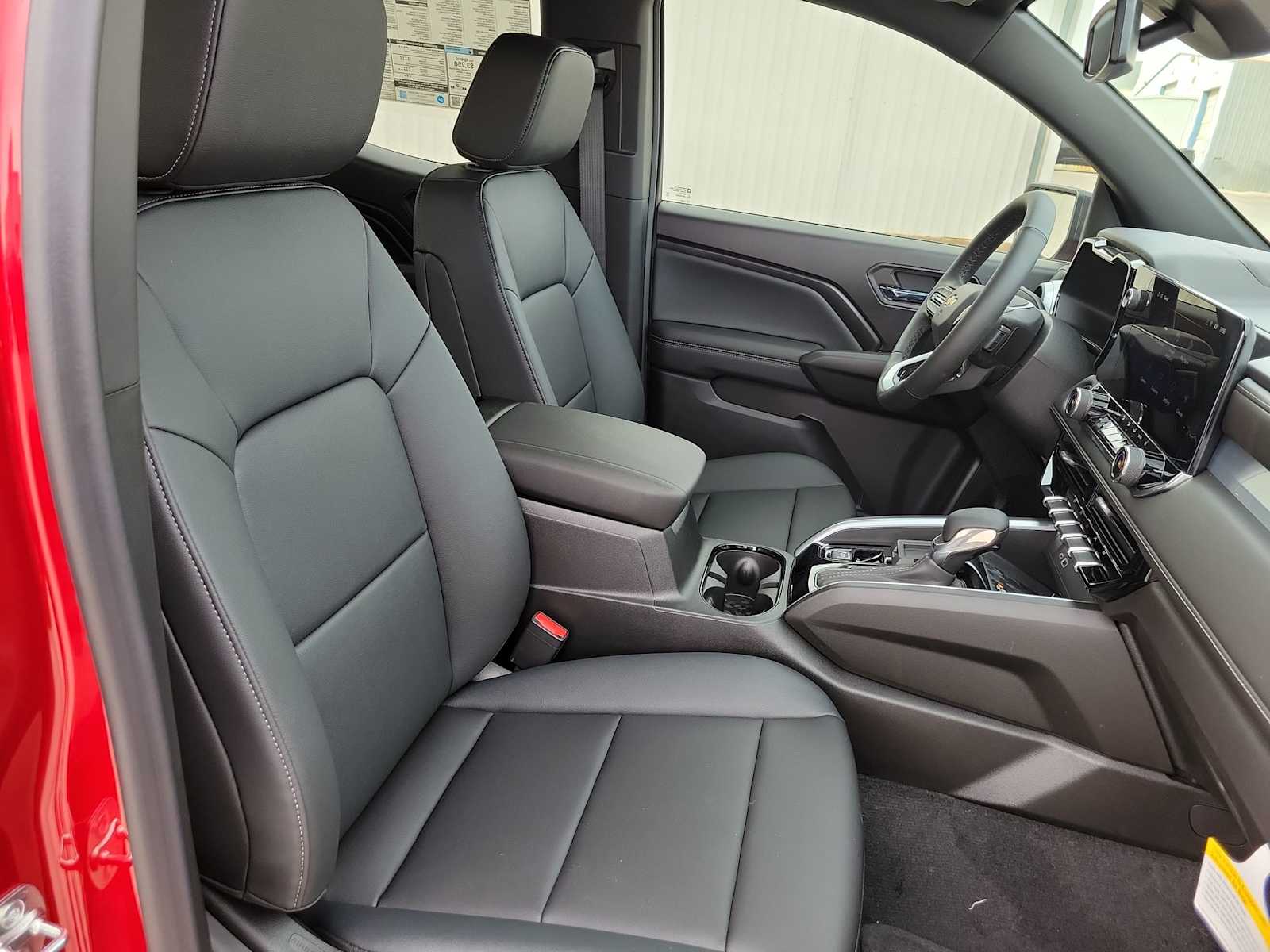 Thumbnail: 2026 Chevrolet Colorado - 22