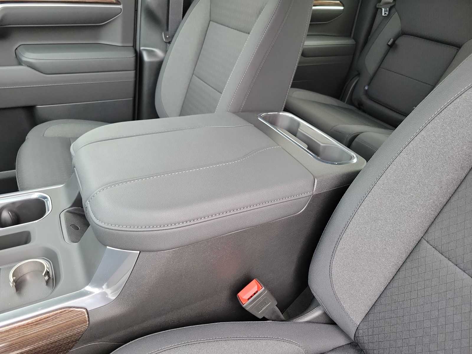 Thumbnail: 2025 Chevrolet Silverado 1500 - 24