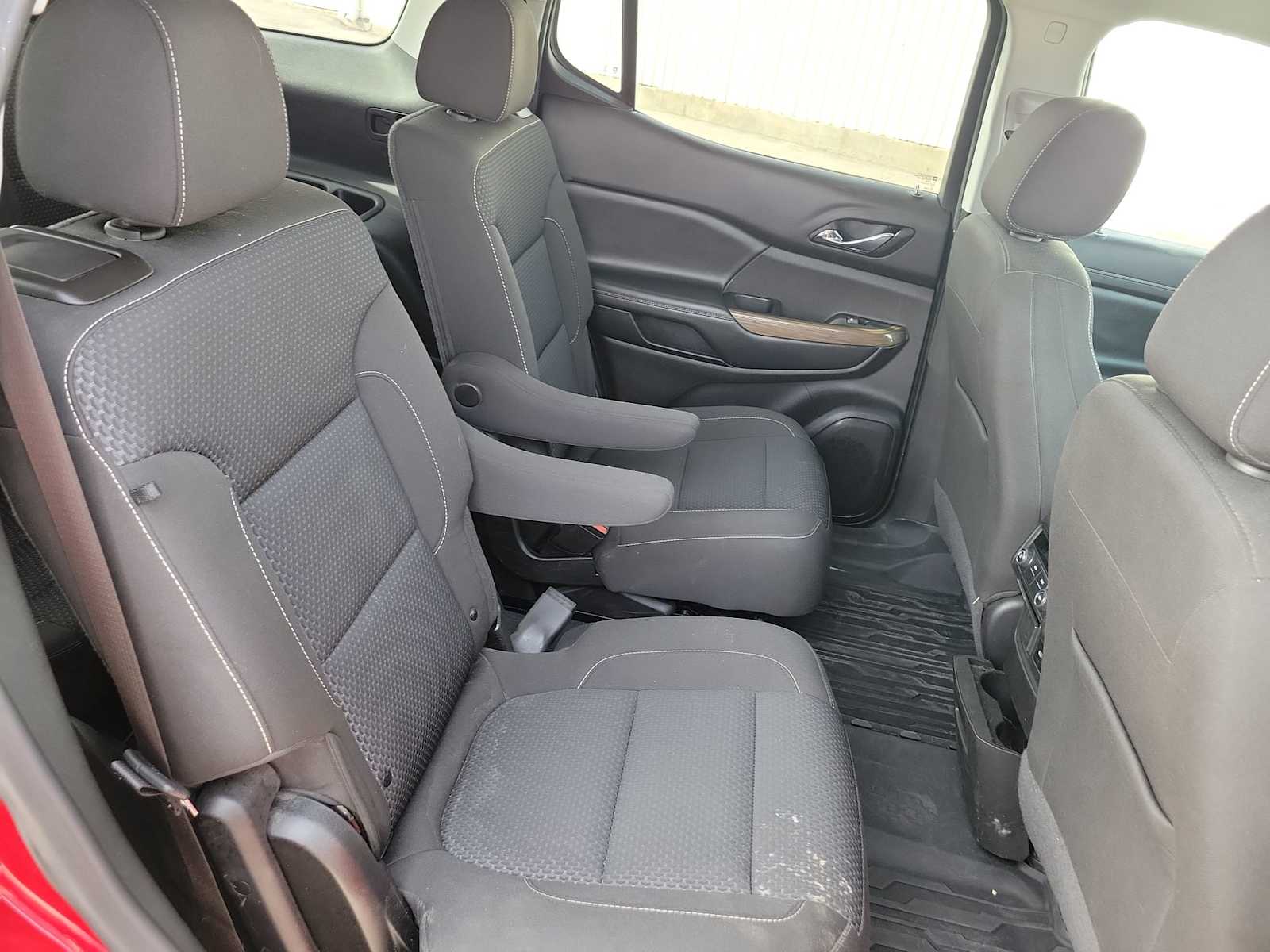 Thumbnail: 2023 GMC Acadia - 17