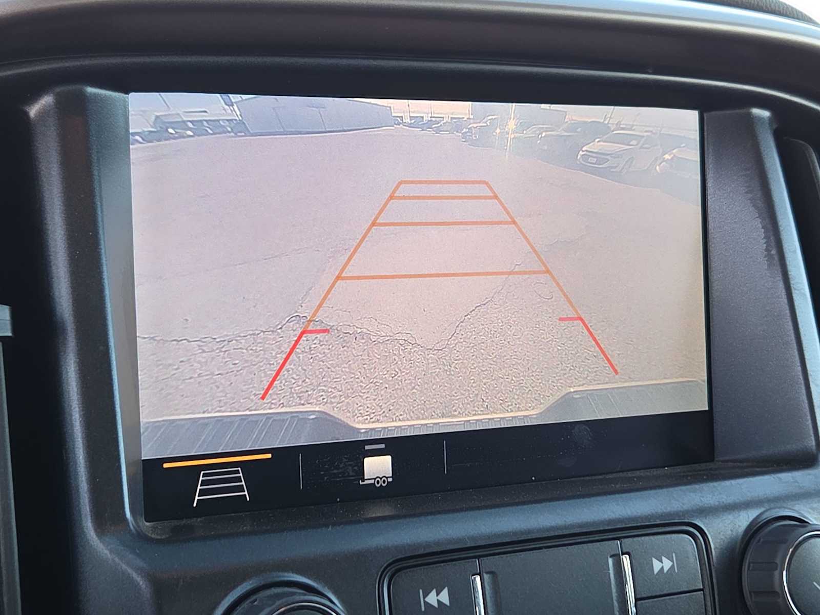 Thumbnail: 2022 Chevrolet Colorado - 24