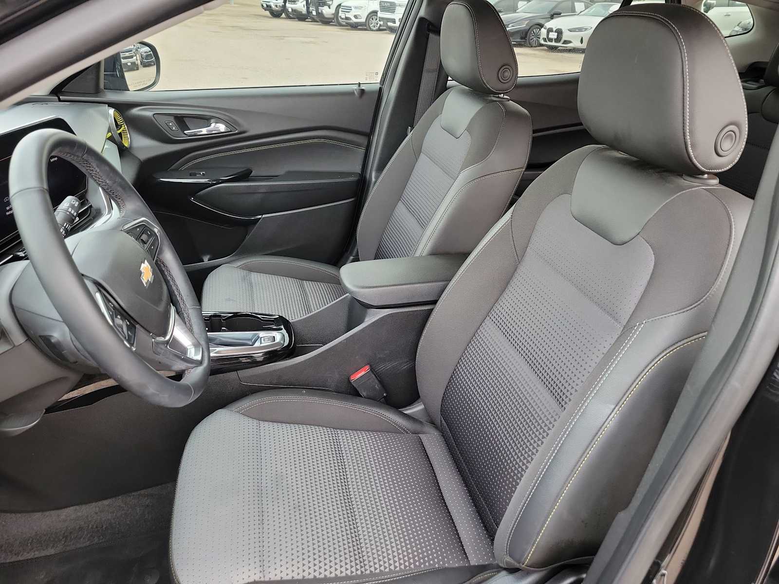 Thumbnail: 2025 Chevrolet Trax - 15