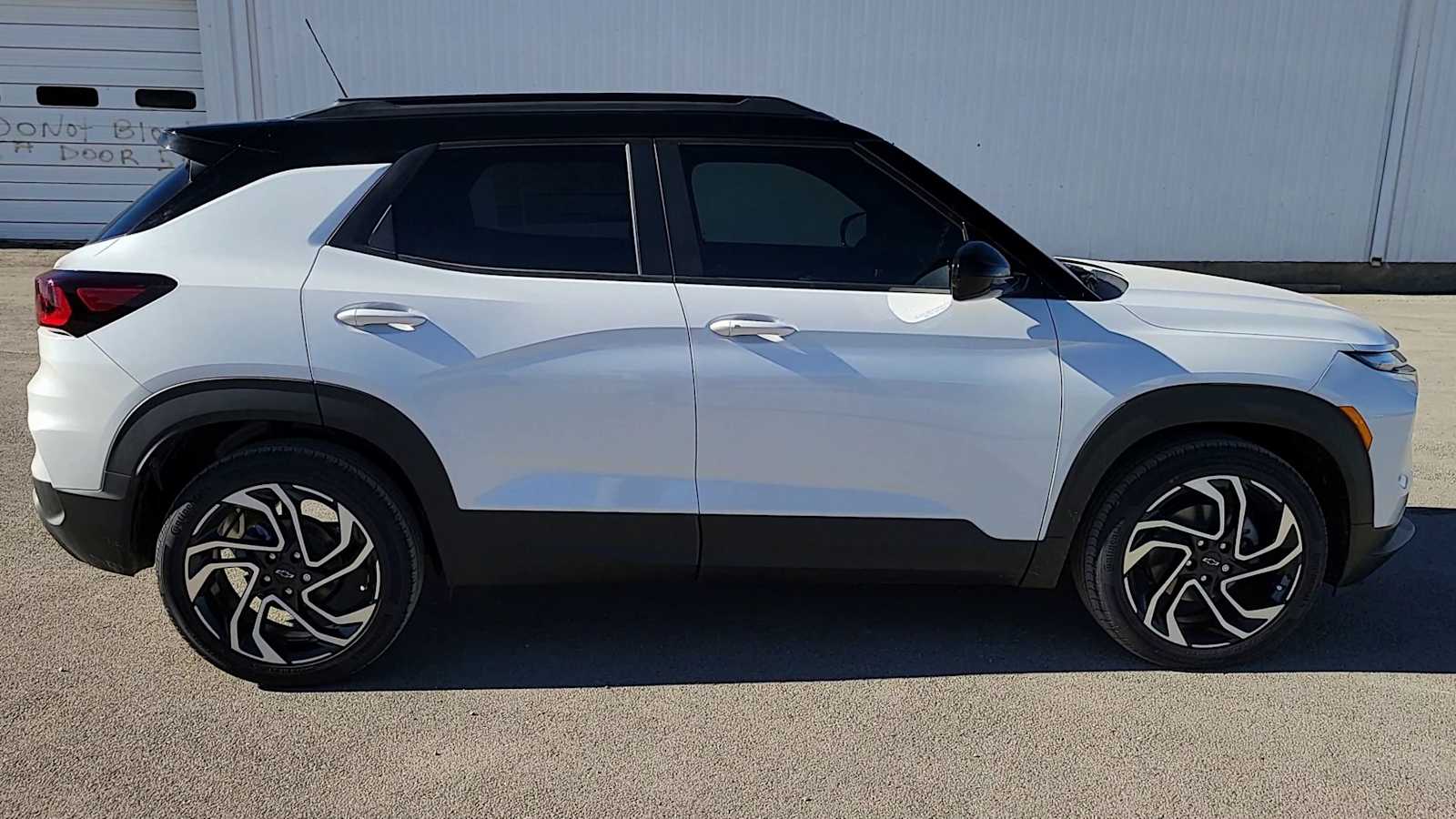 Thumbnail: 2026 Chevrolet TrailBlazer - 9