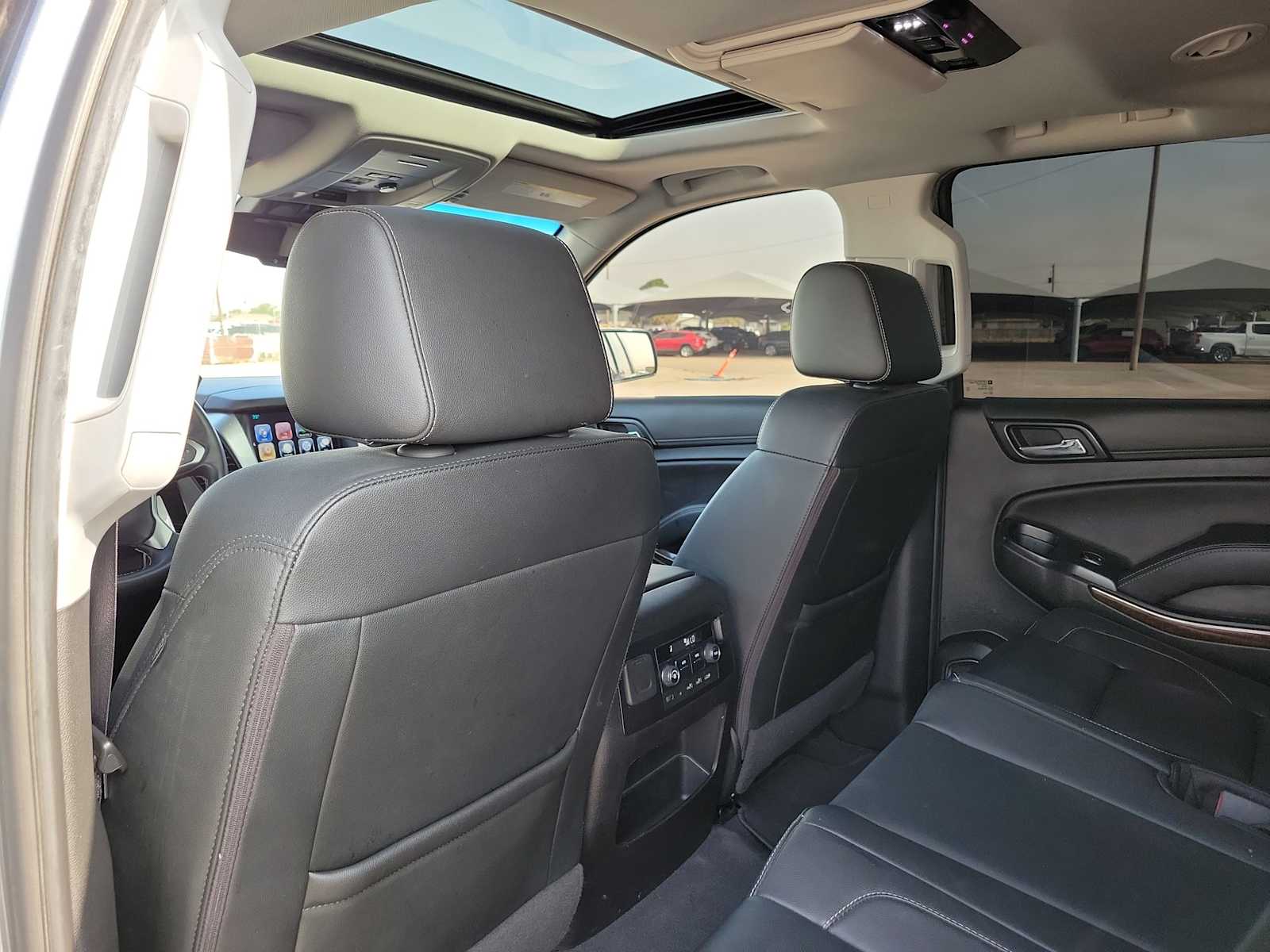 Thumbnail: 2019 Chevrolet Tahoe - 16