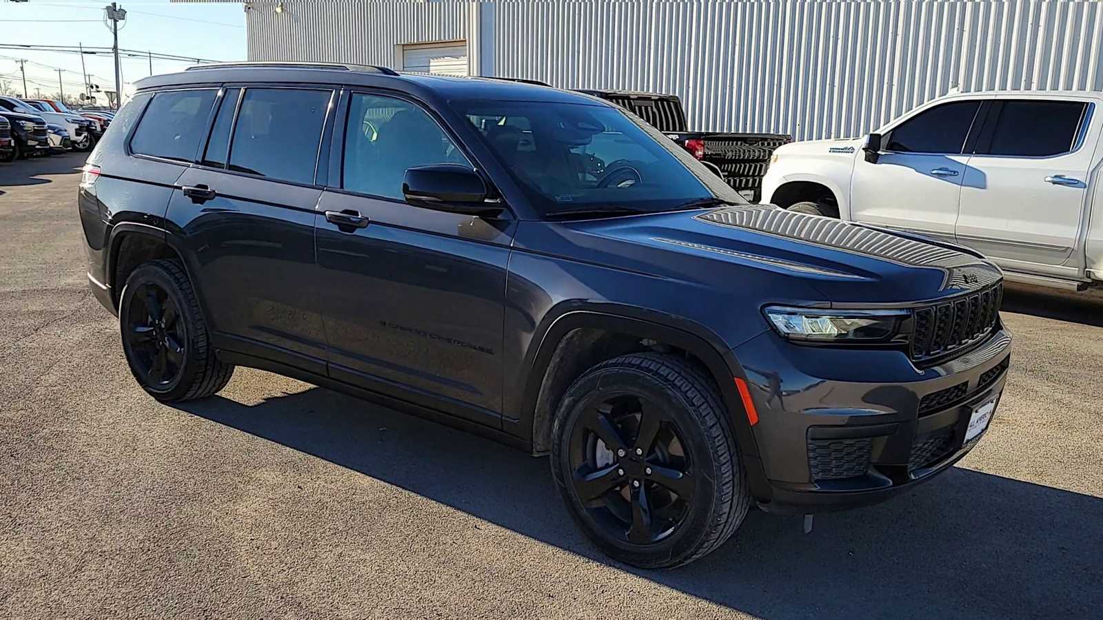 Thumbnail: 2021 Jeep Grand Cherokee L - 2