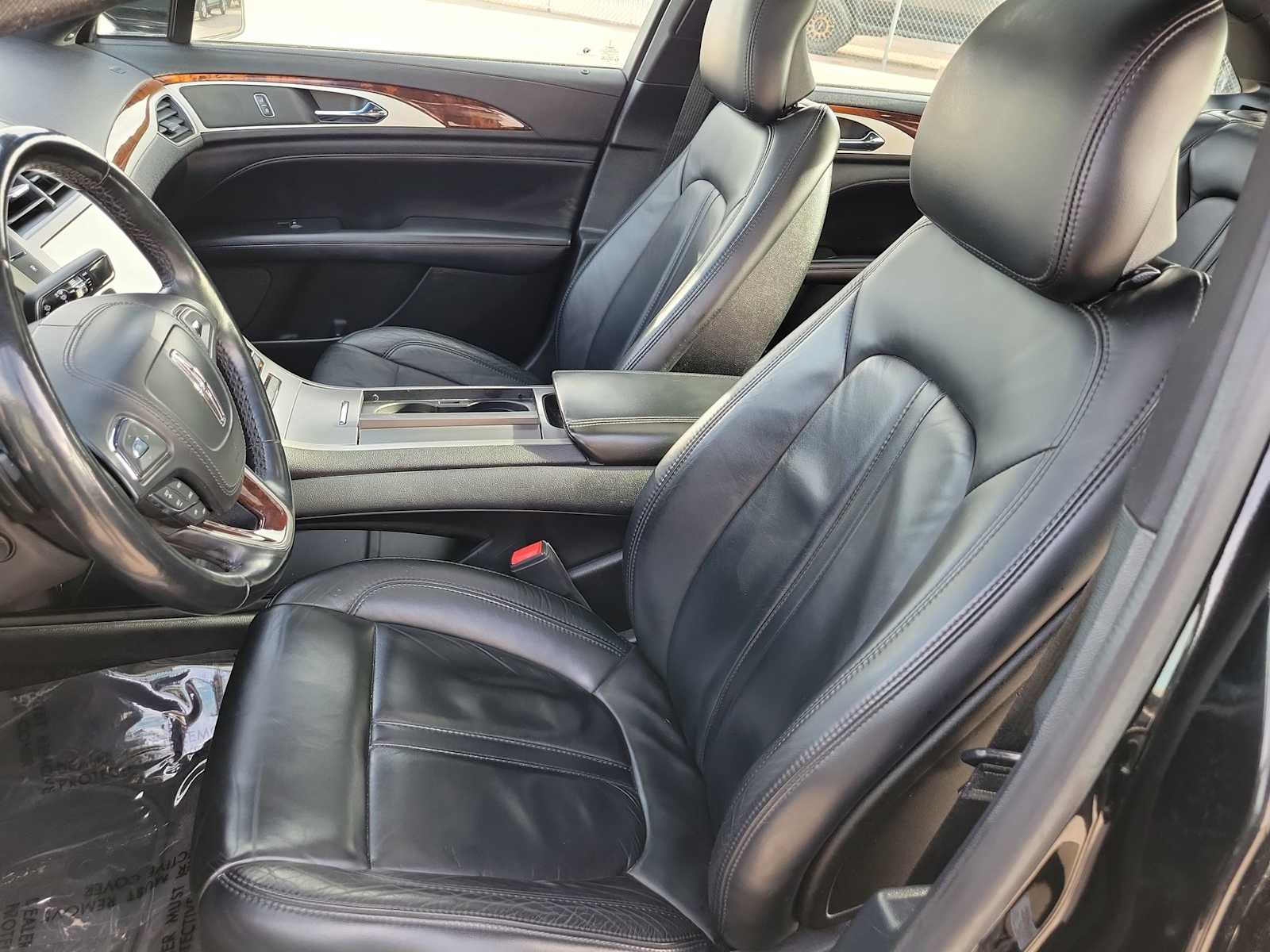 Thumbnail: 2017 Lincoln MKZ - 19