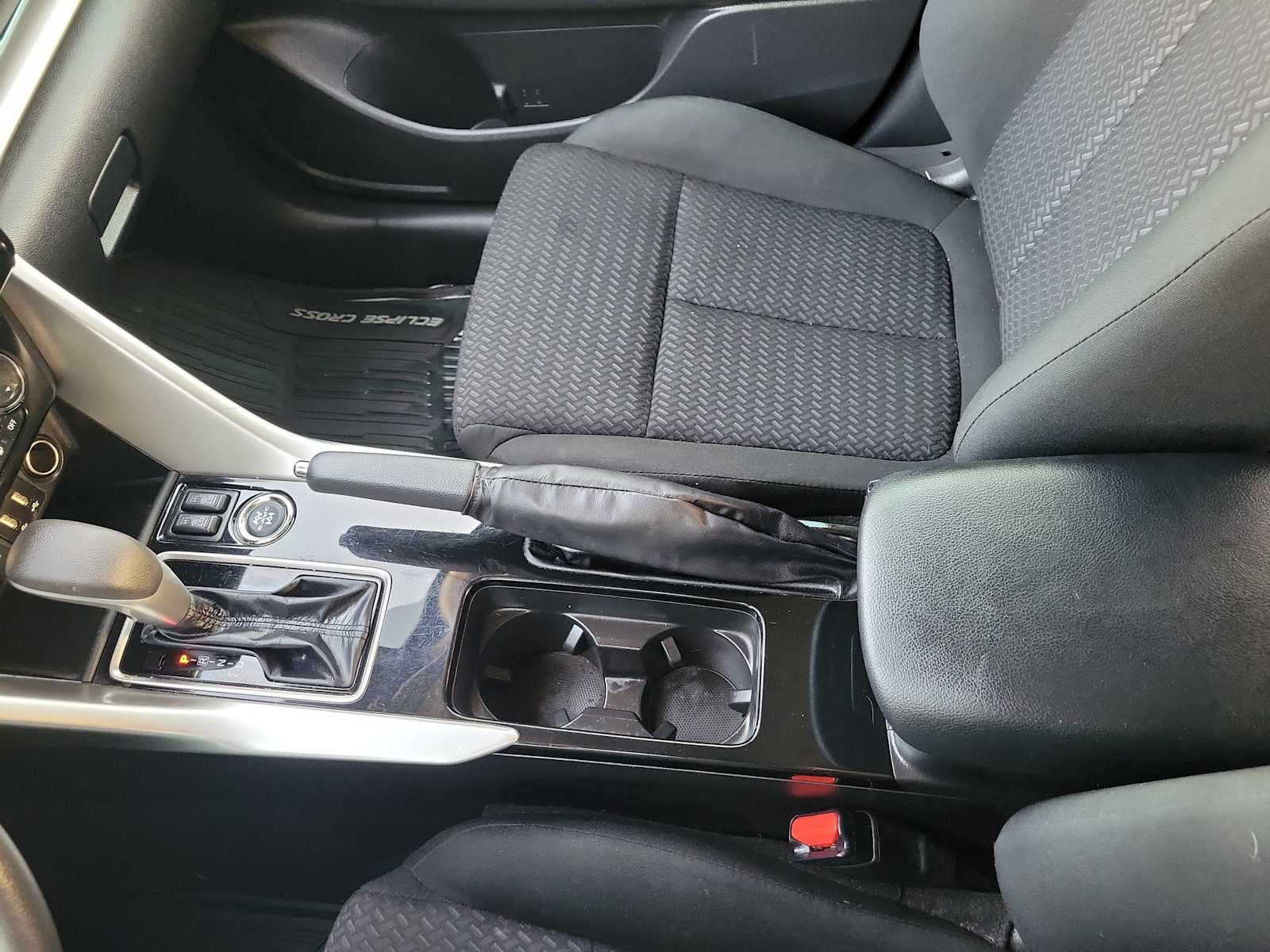 Thumbnail: 2024 Mitsubishi Eclipse Cross - 20