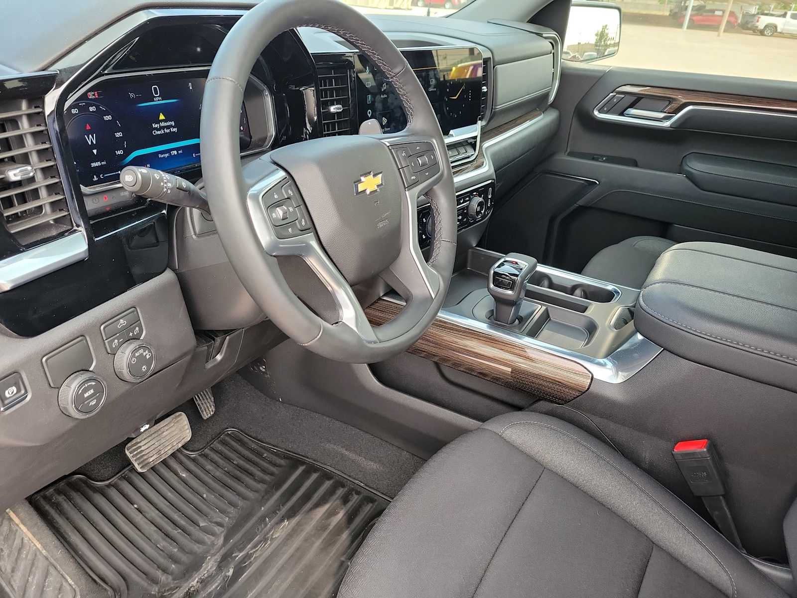 Thumbnail: 2026 Chevrolet Silverado 1500 - 10