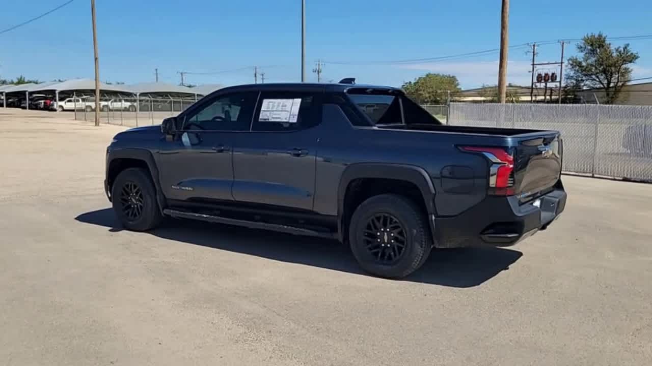 Thumbnail: 2026 Chevrolet Silverado EV - 6