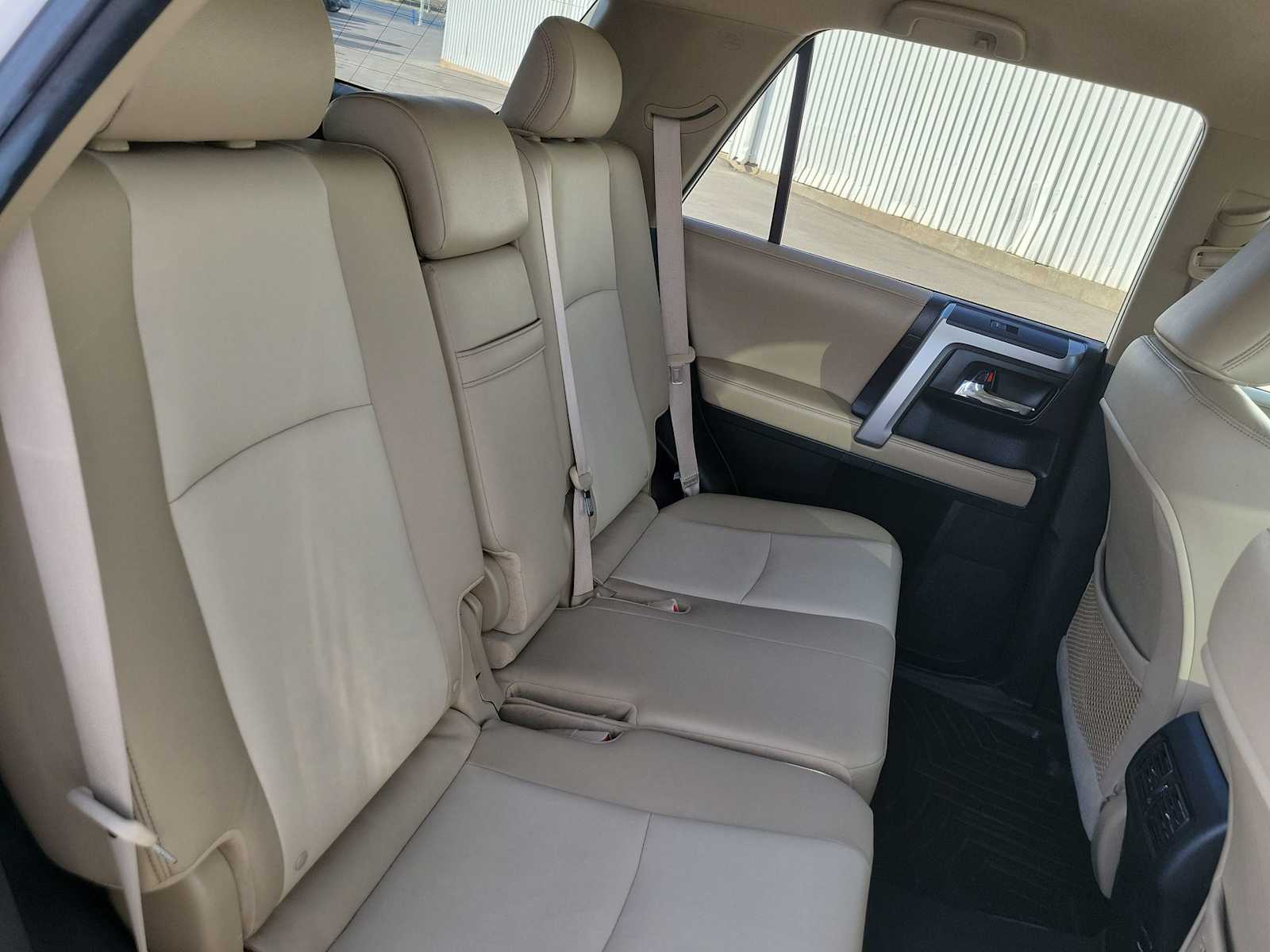 Thumbnail: 2017 Toyota 4Runner - 17