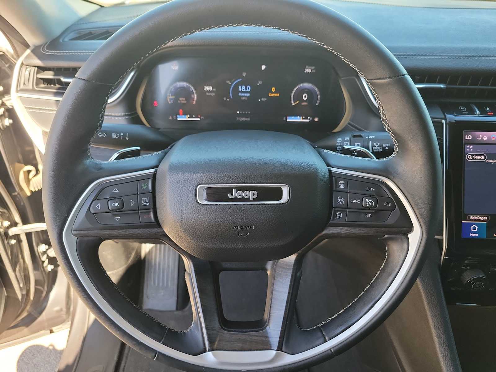 Thumbnail: 2022 Jeep Grand Cherokee - 19