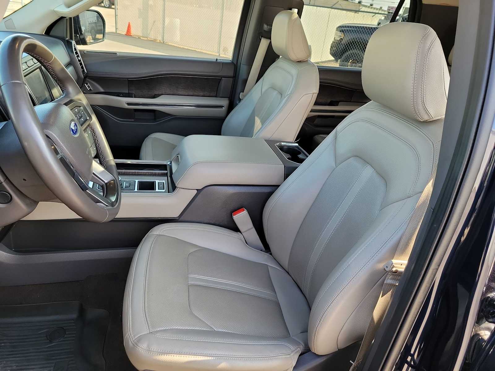 Thumbnail: 2021 Ford Expedition - 15