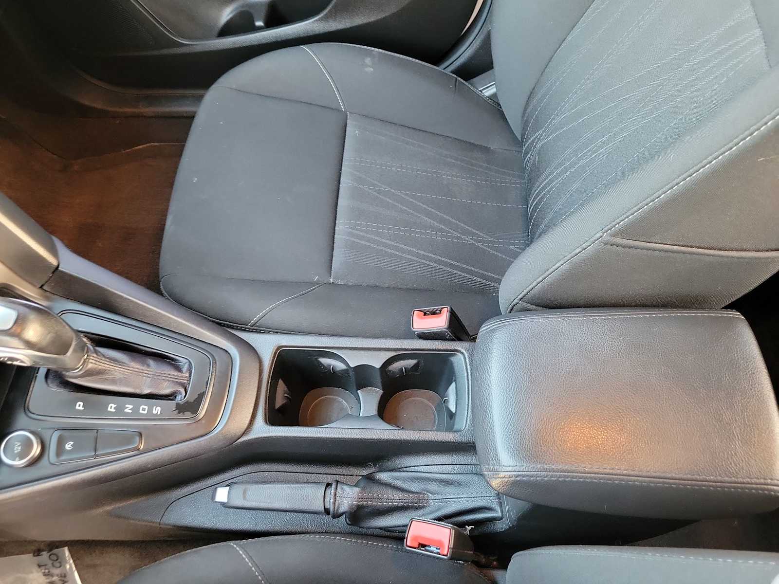 Thumbnail: 2016 Ford Focus - 24