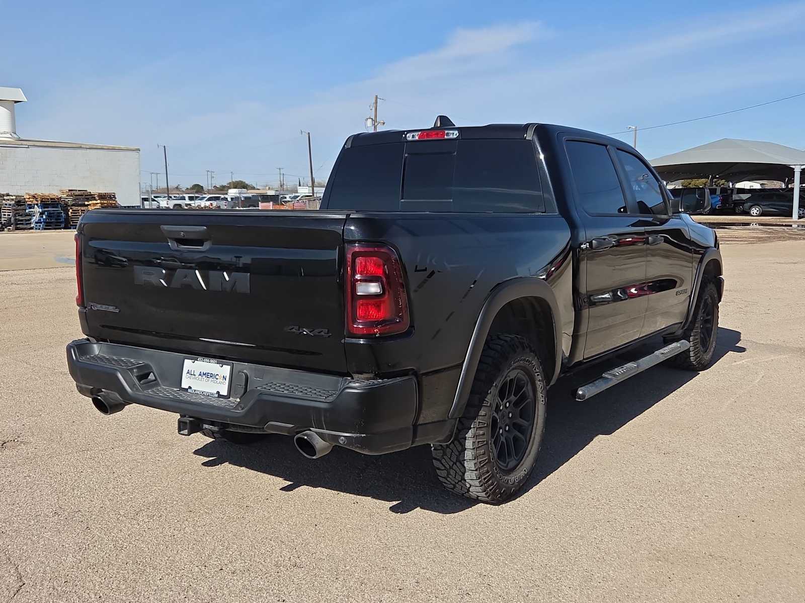 Thumbnail: 2025 RAM 1500 - 8