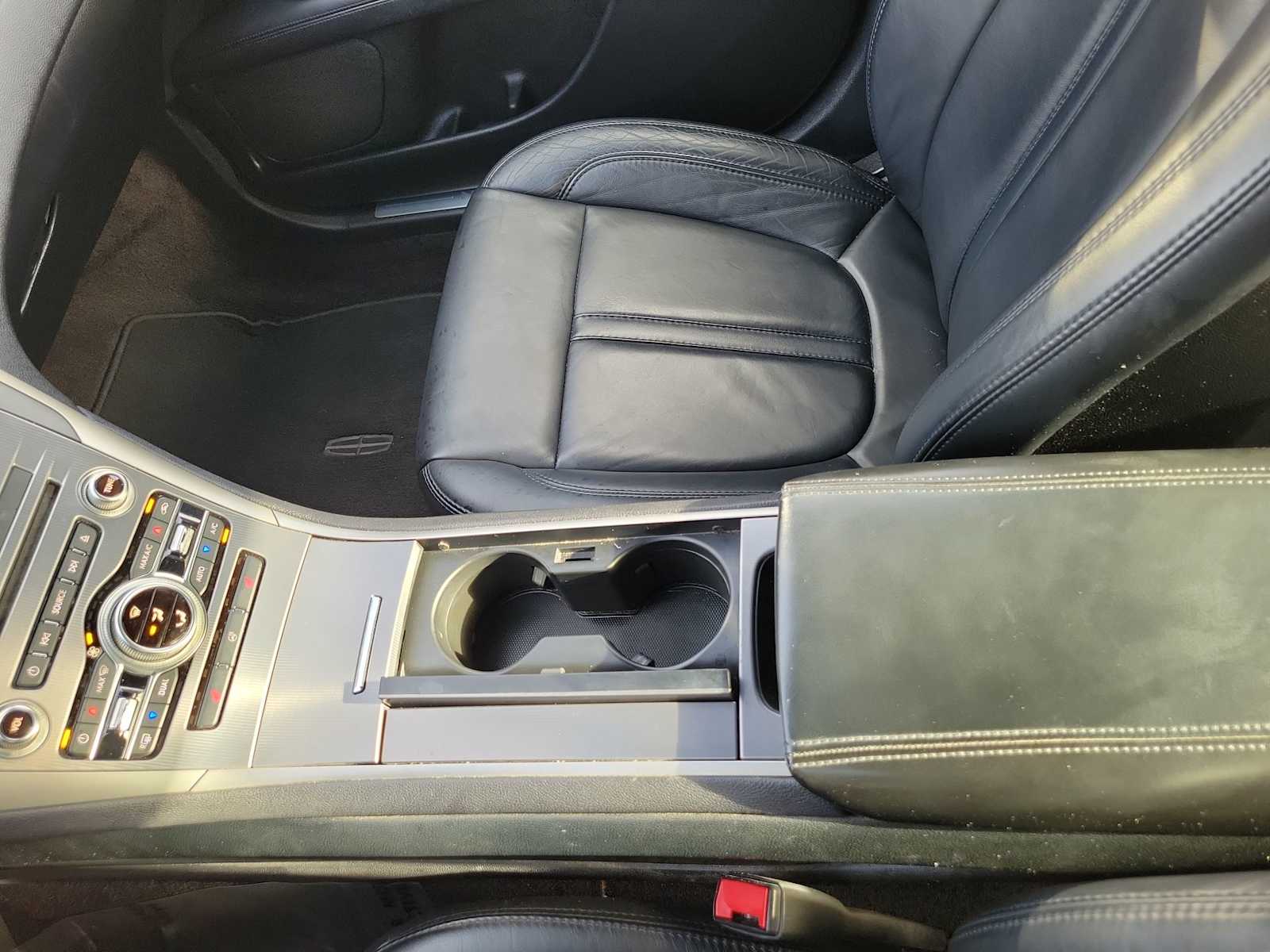 Thumbnail: 2017 Lincoln MKZ - 24