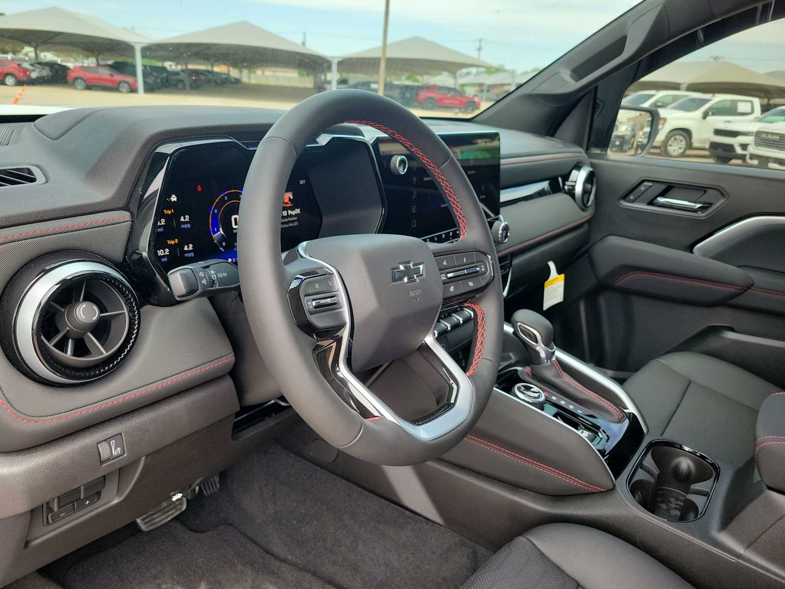 Thumbnail: 2026 Chevrolet Colorado - 10