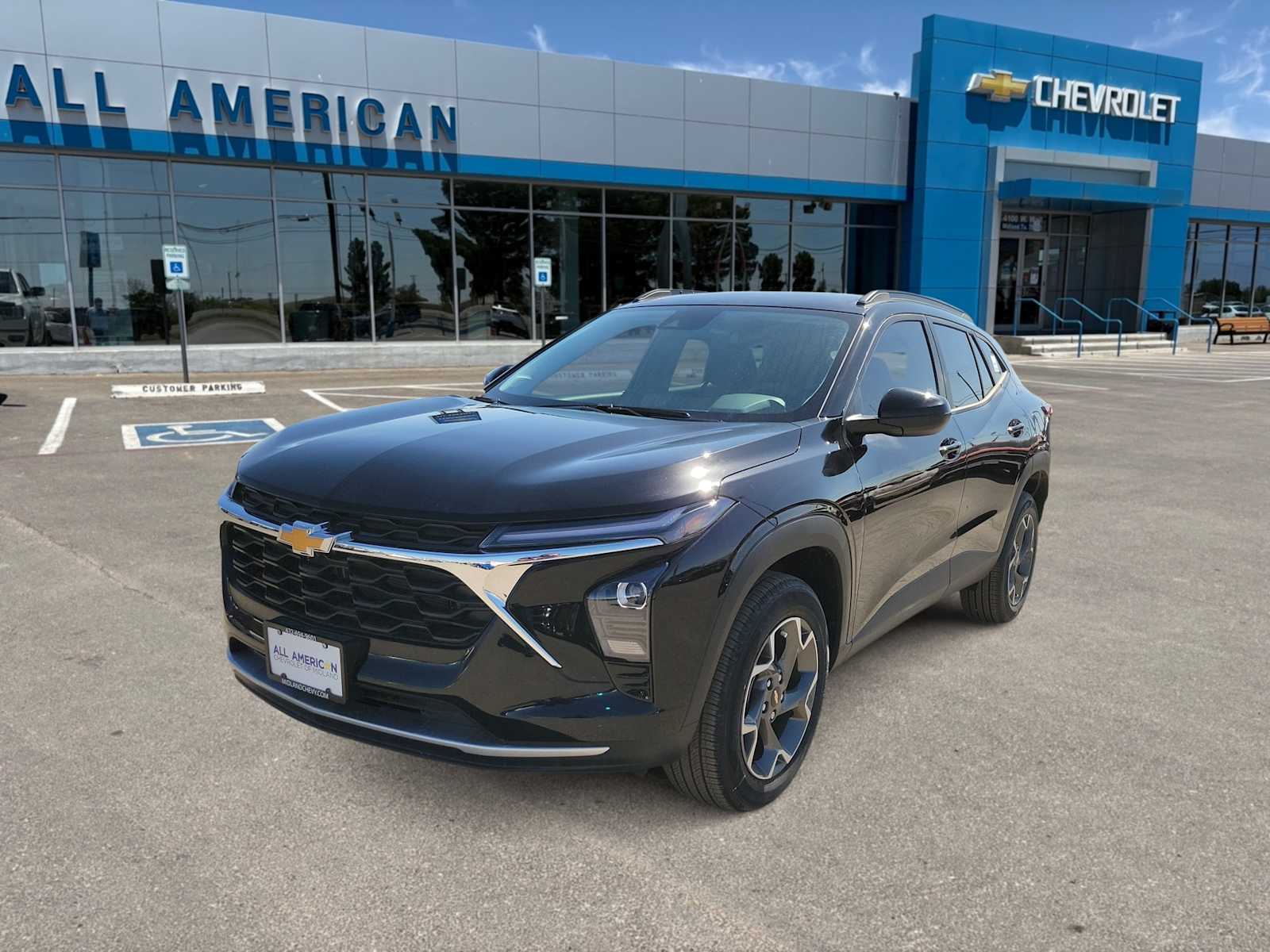 Thumbnail: 2025 Chevrolet Trax - 1