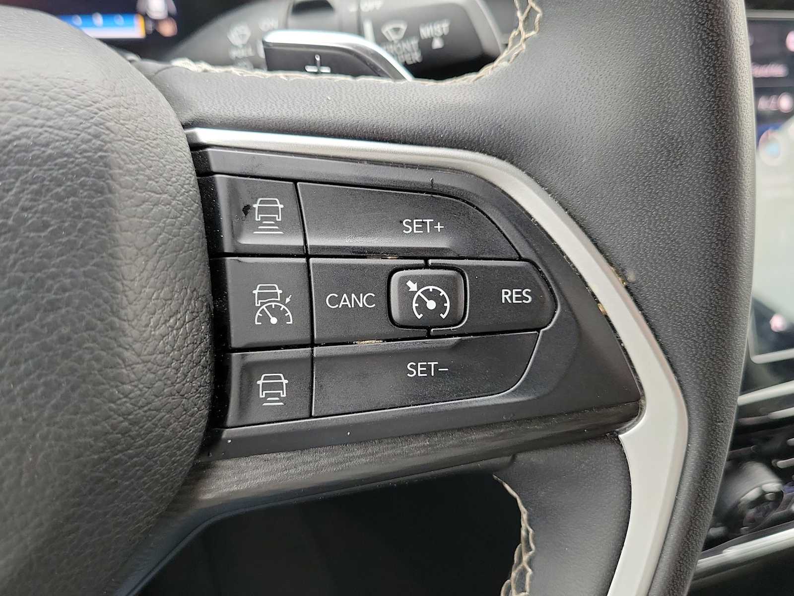 Thumbnail: 2024 Jeep Grand Cherokee - 23