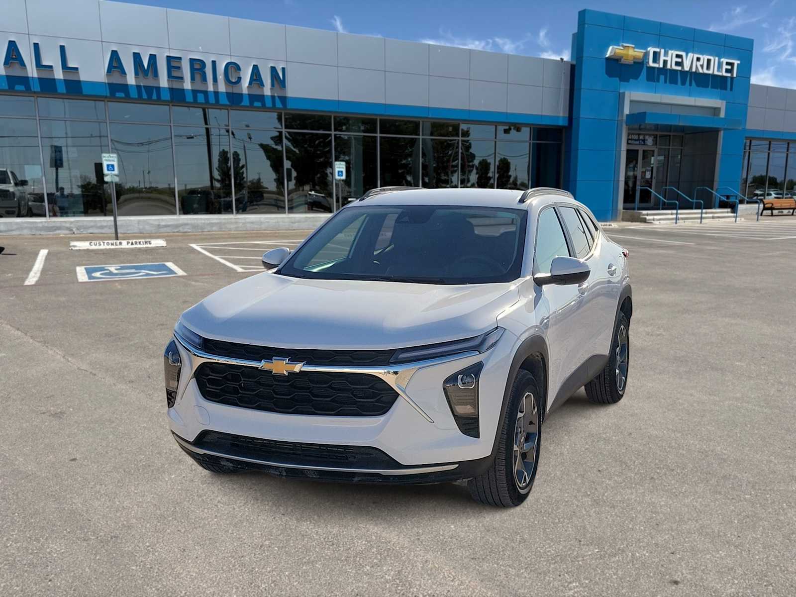 Thumbnail: 2025 Chevrolet Trax - 1