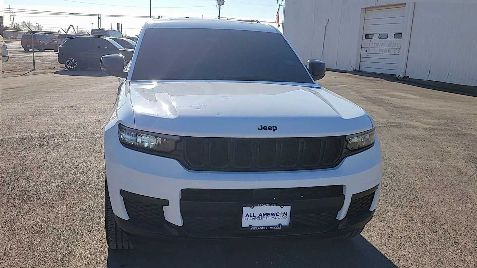 Thumbnail: 2024 Jeep Grand Cherokee L - 3