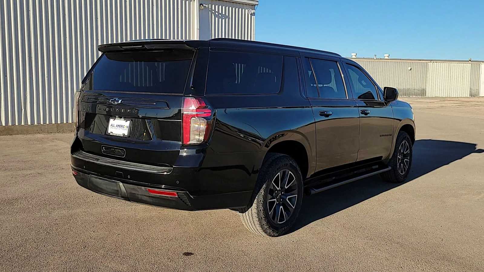 Thumbnail: 2023 Chevrolet Suburban - 8