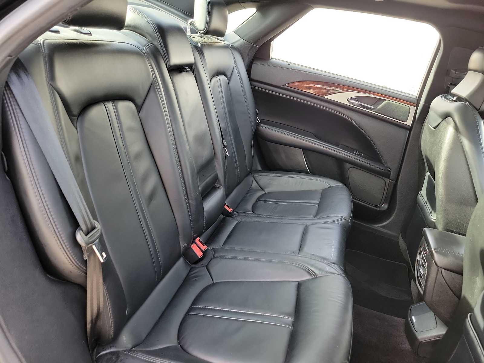 Thumbnail: 2017 Lincoln MKZ - 21