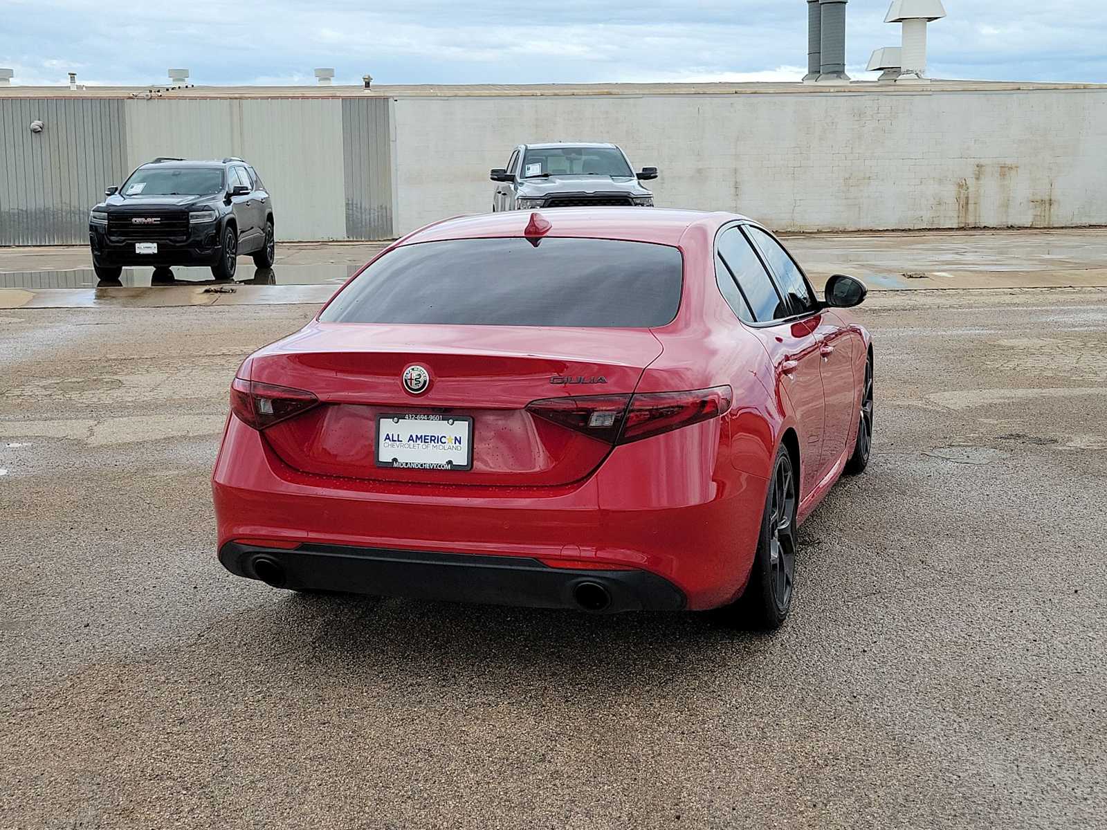 Thumbnail: 2020 Alfa Romeo Giulia - 8