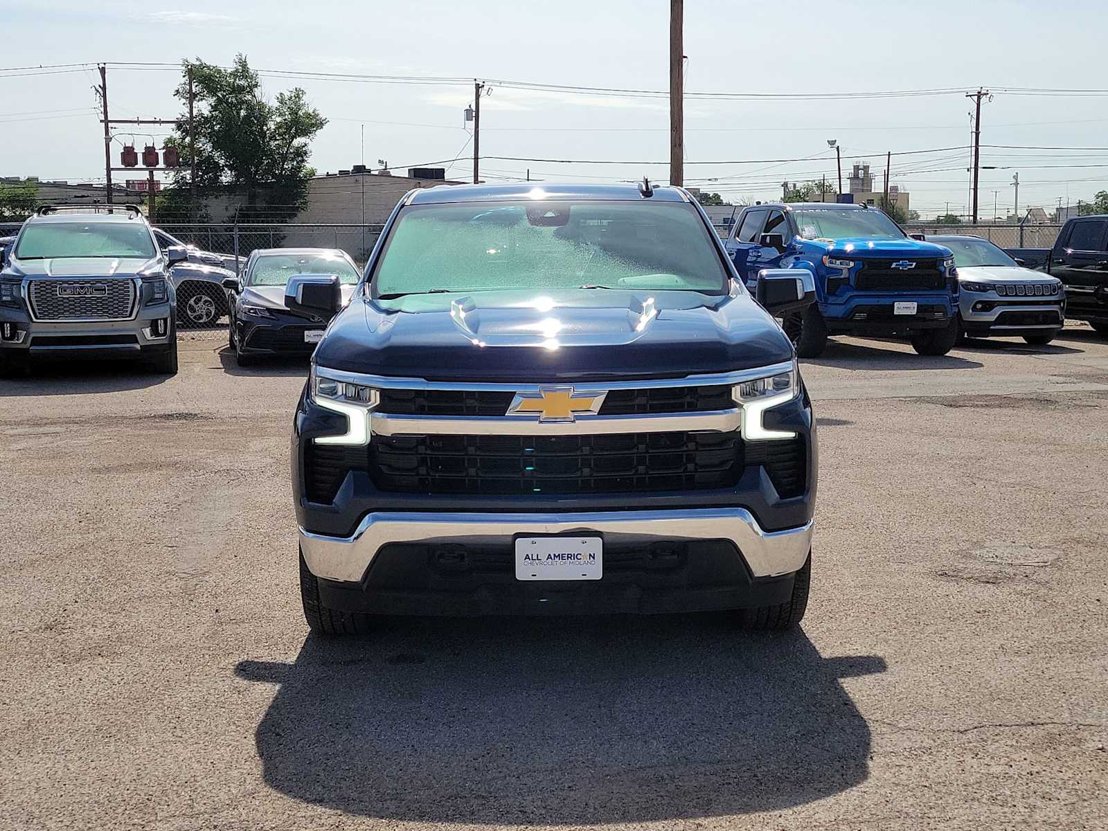 Thumbnail: 2022 Chevrolet Silverado 1500 - 3