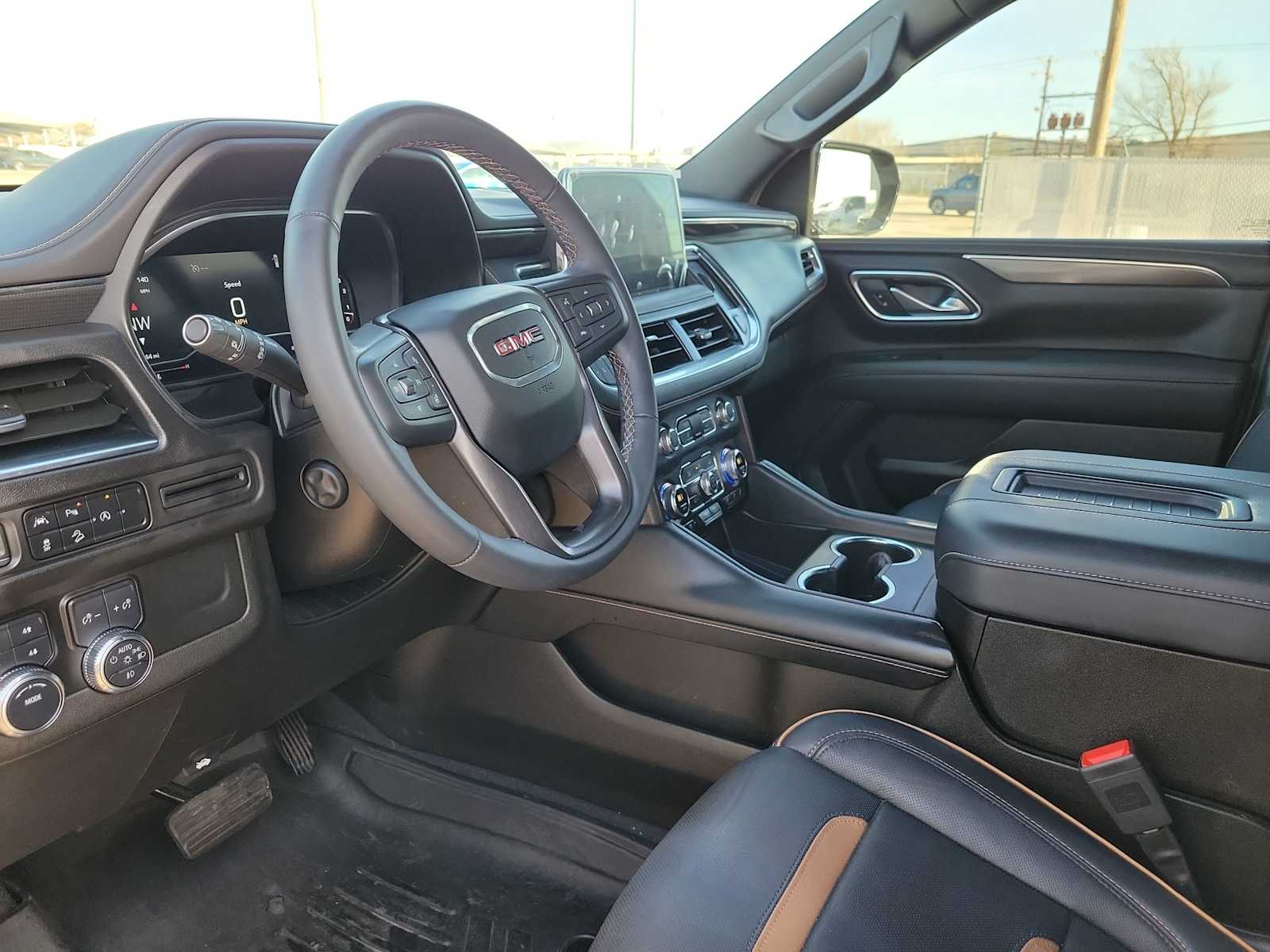 Thumbnail: 2023 GMC Yukon - 10