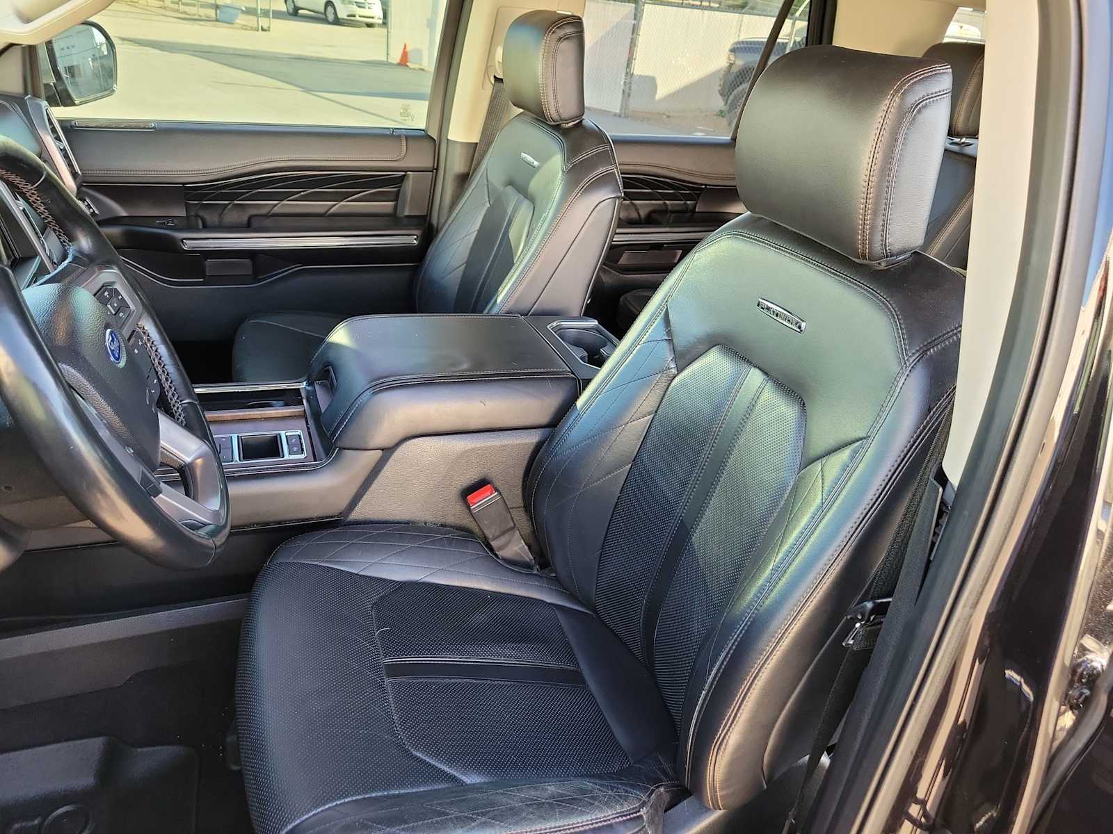 Thumbnail: 2019 Ford Expedition - 15