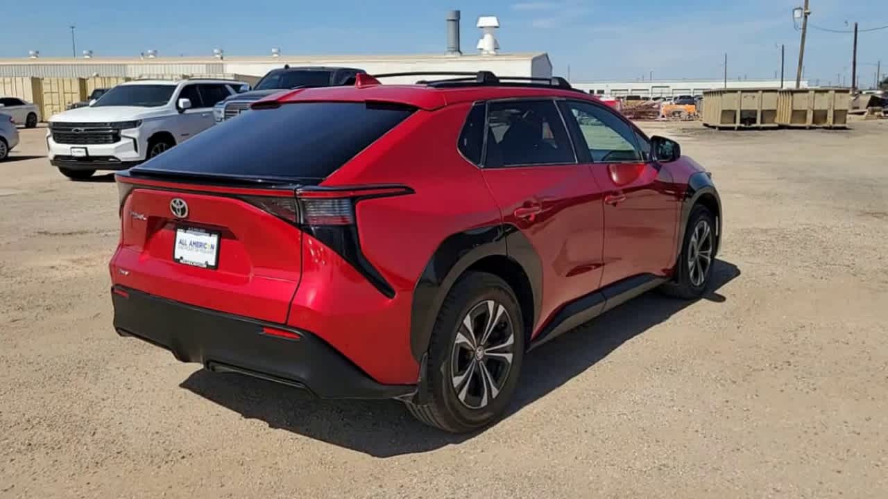 Thumbnail: 2024 Toyota bZ4X - 8