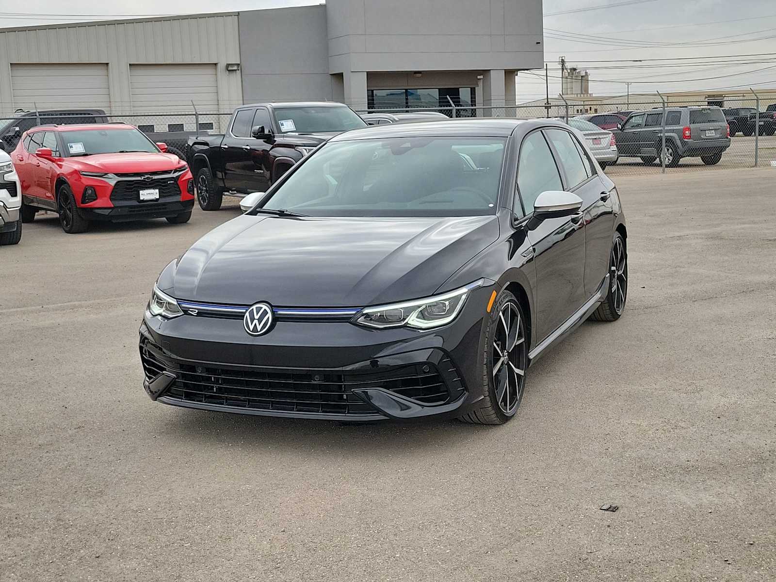 Thumbnail: 2022 Volkswagen Golf - 4