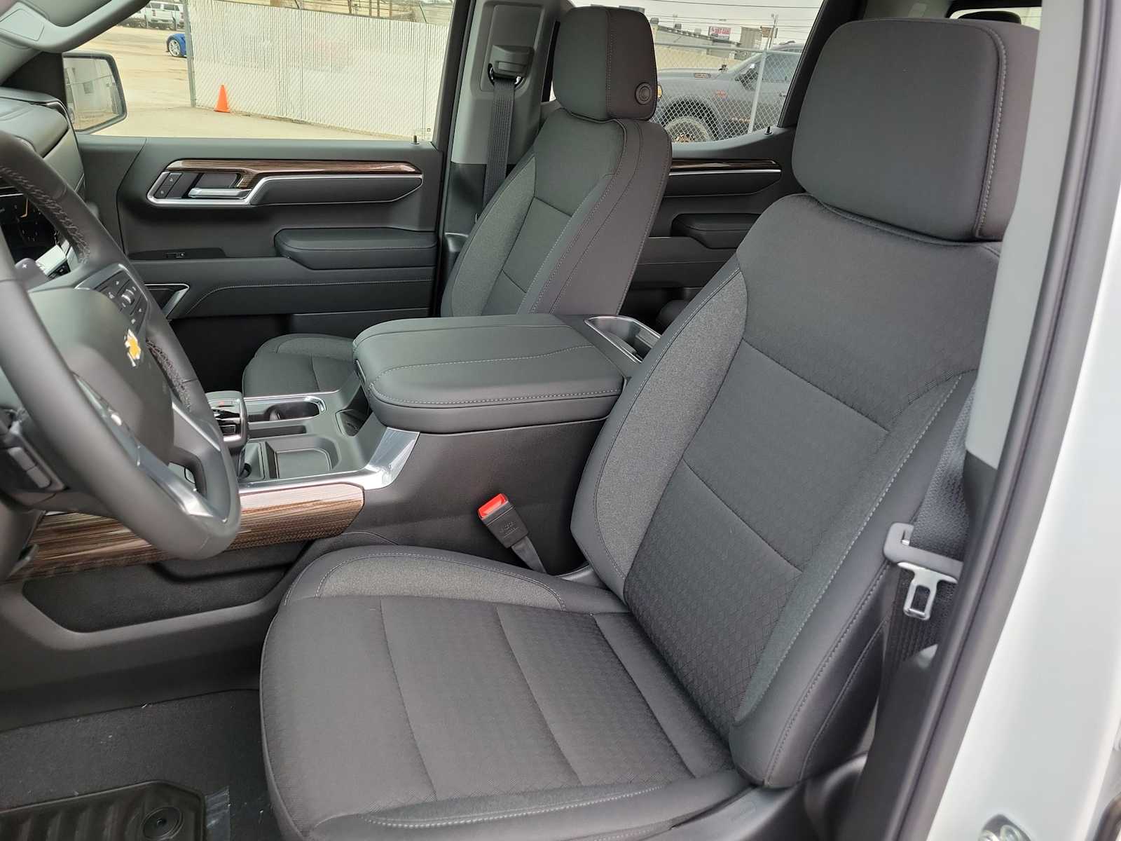 Thumbnail: 2026 Chevrolet Silverado 1500 - 14