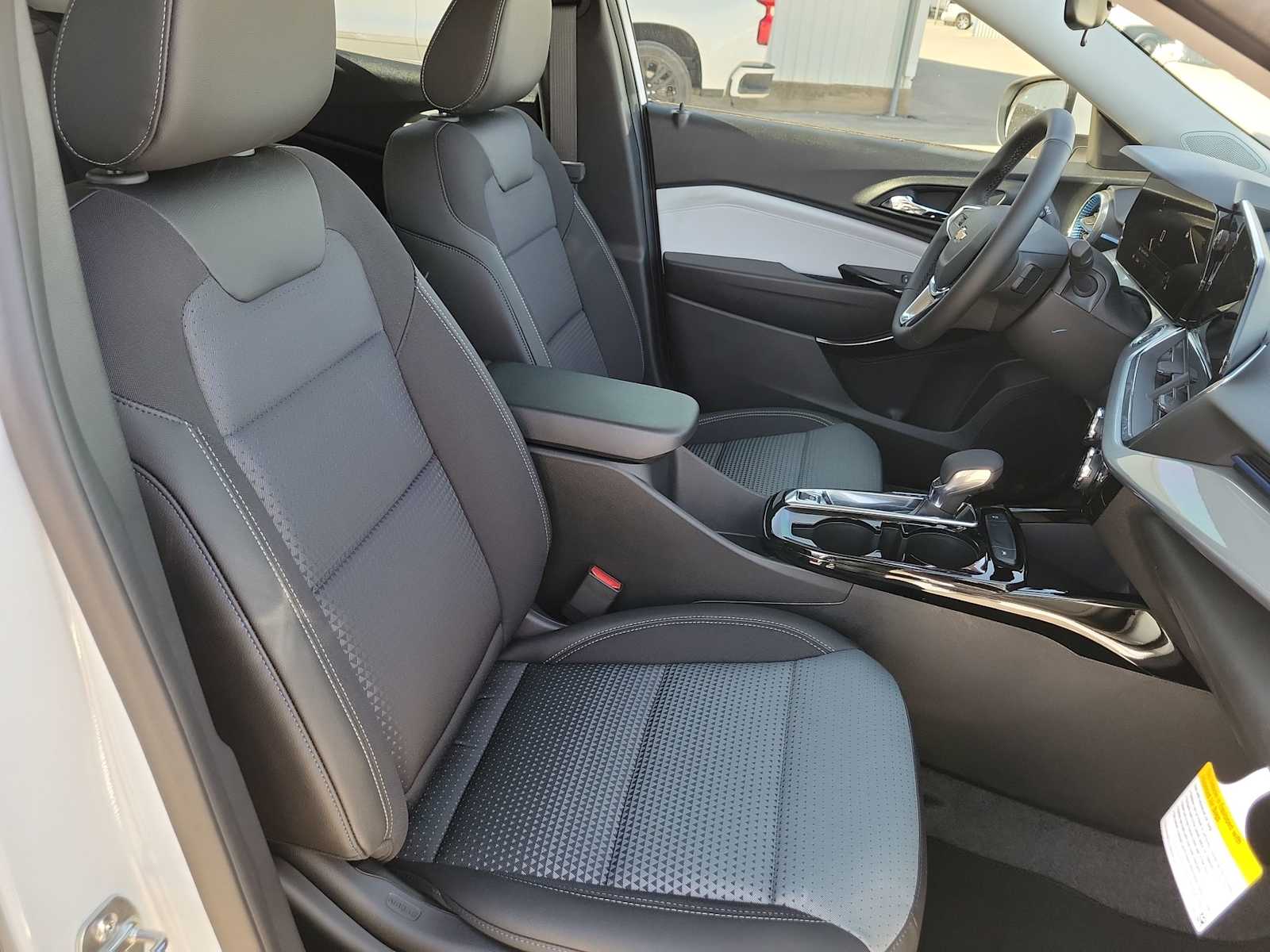 Thumbnail: 2026 Chevrolet Trax - 22