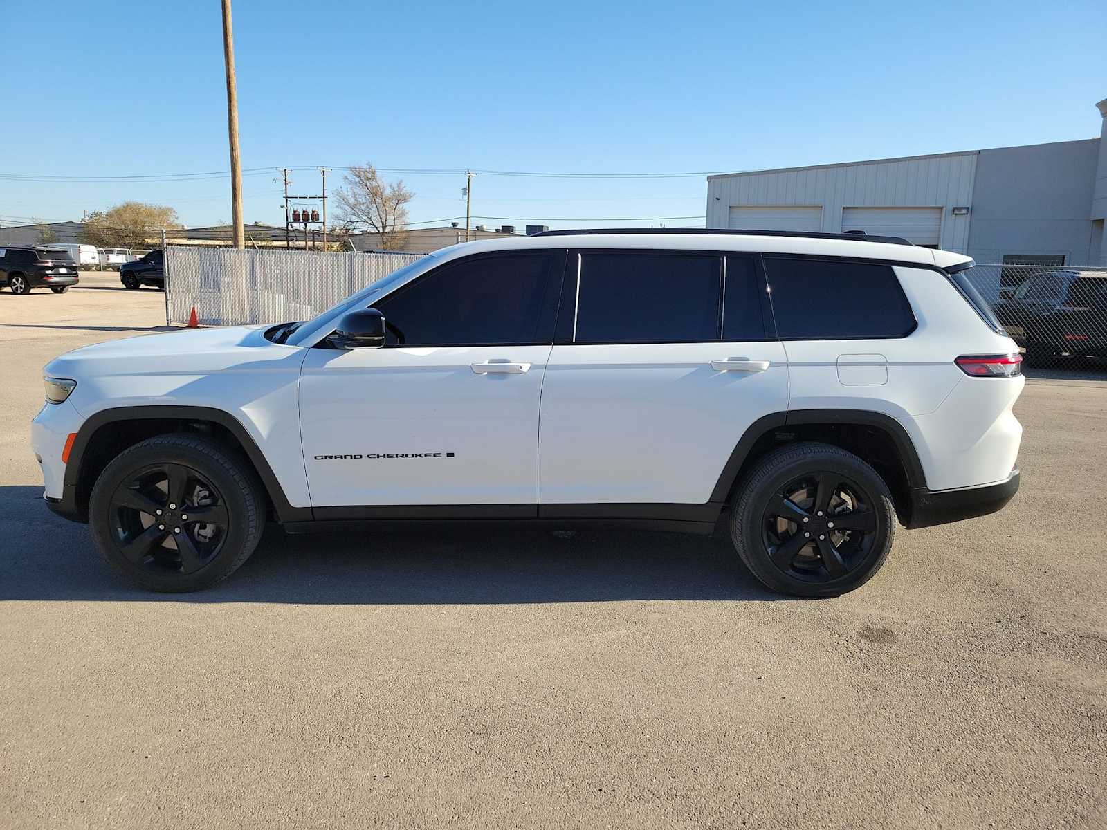 Thumbnail: 2024 Jeep Grand Cherokee L - 11