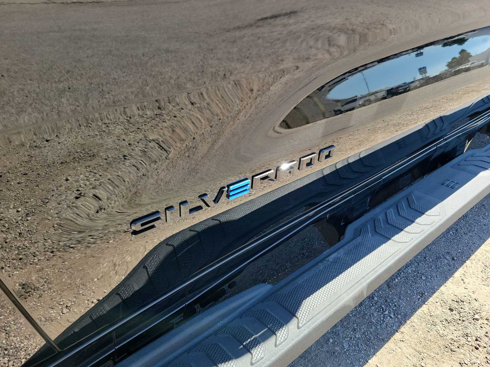 Thumbnail: 2024 Chevrolet Silverado EV - 15