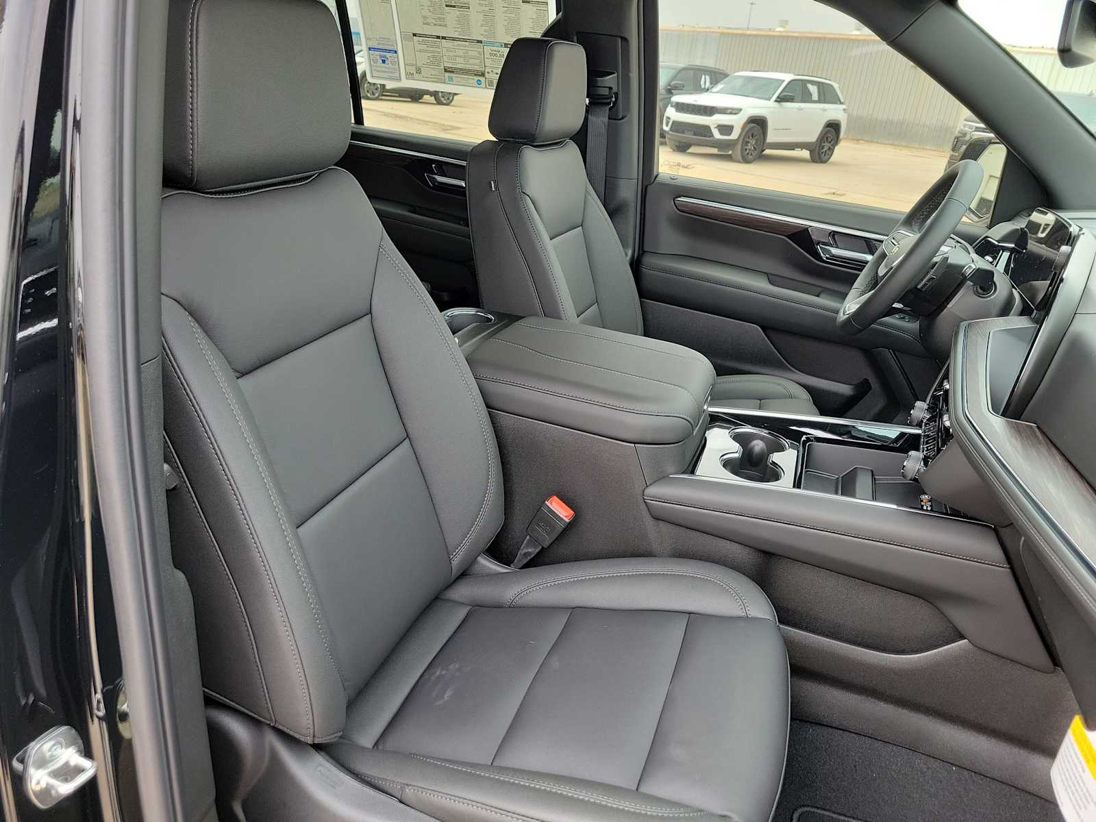 Thumbnail: 2026 Chevrolet Tahoe - 18
