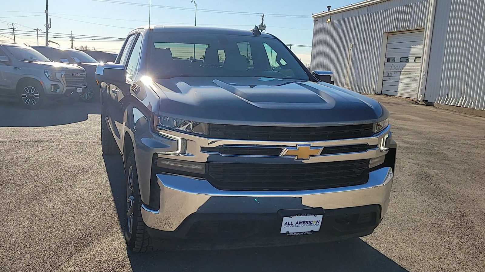 Thumbnail: 2021 Chevrolet Silverado 1500 - 3