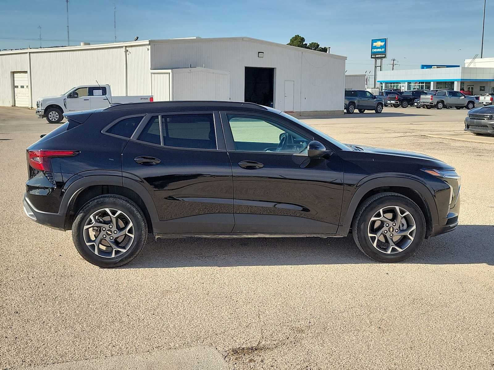 Thumbnail: 2025 Chevrolet Trax - 9