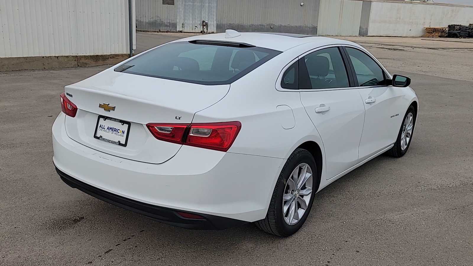 Thumbnail: 2023 Chevrolet Malibu - 8