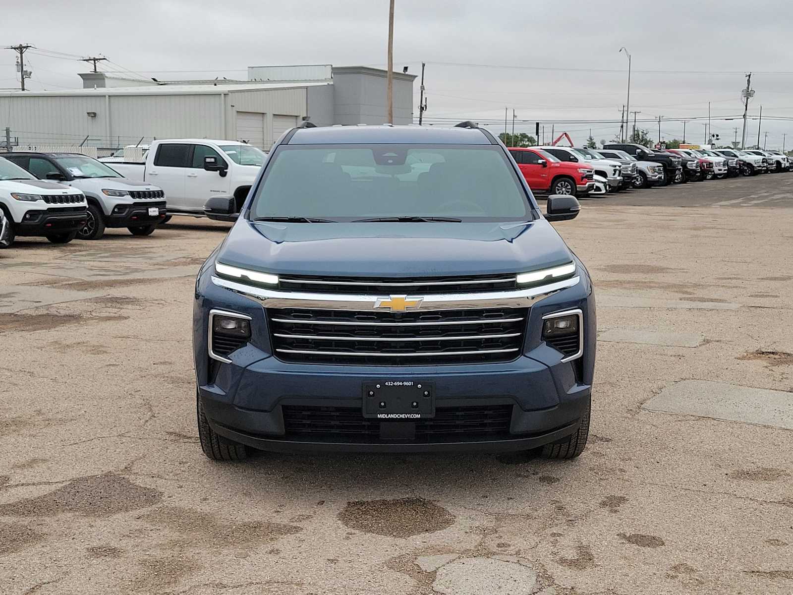 Thumbnail: 2026 Chevrolet Traverse - 3