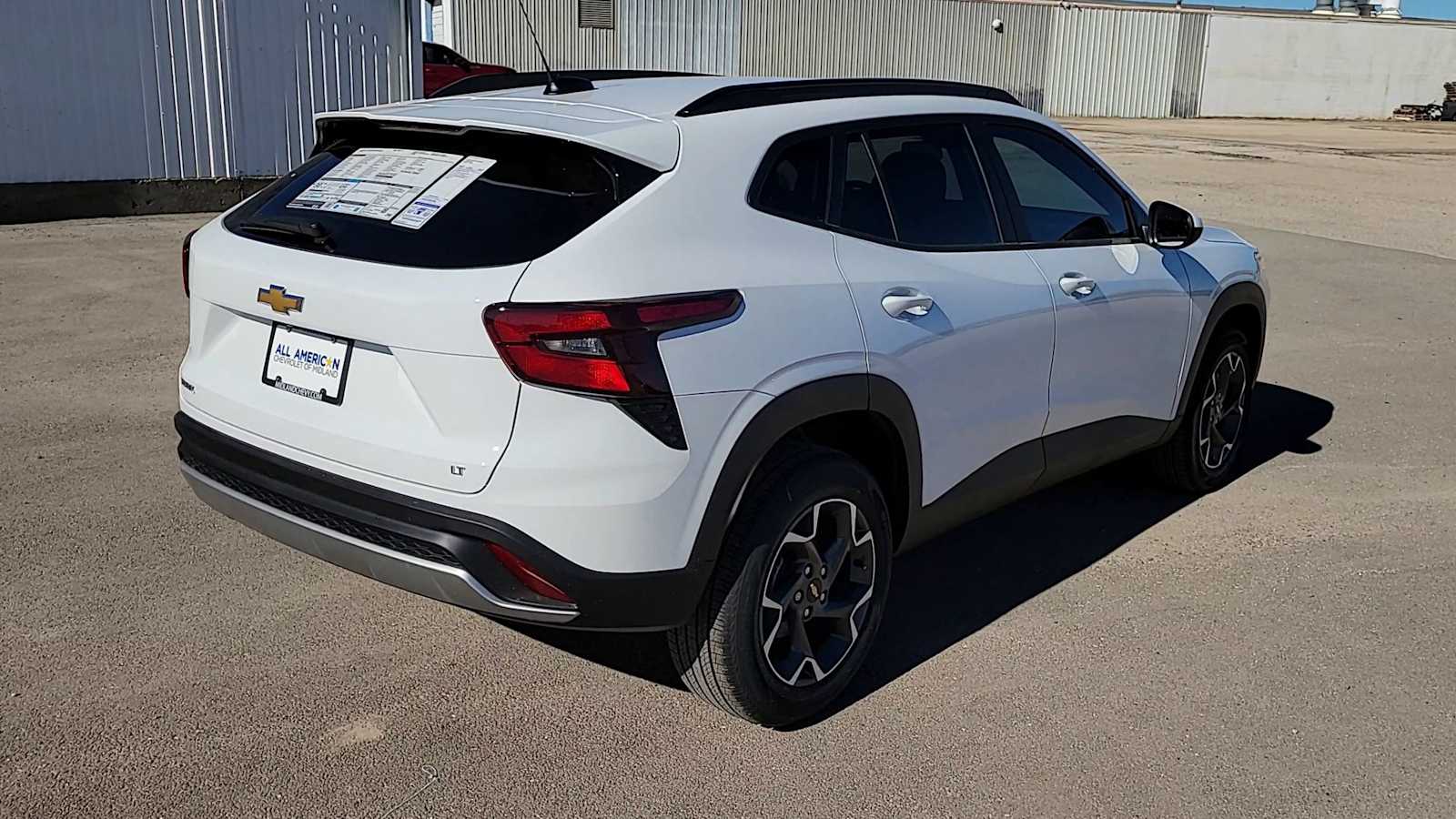 Thumbnail: 2026 Chevrolet Trax - 8