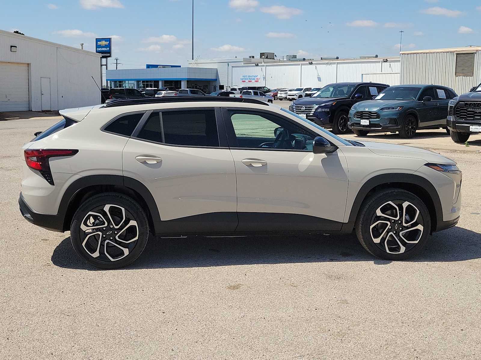Thumbnail: 2026 Chevrolet Trax - 9