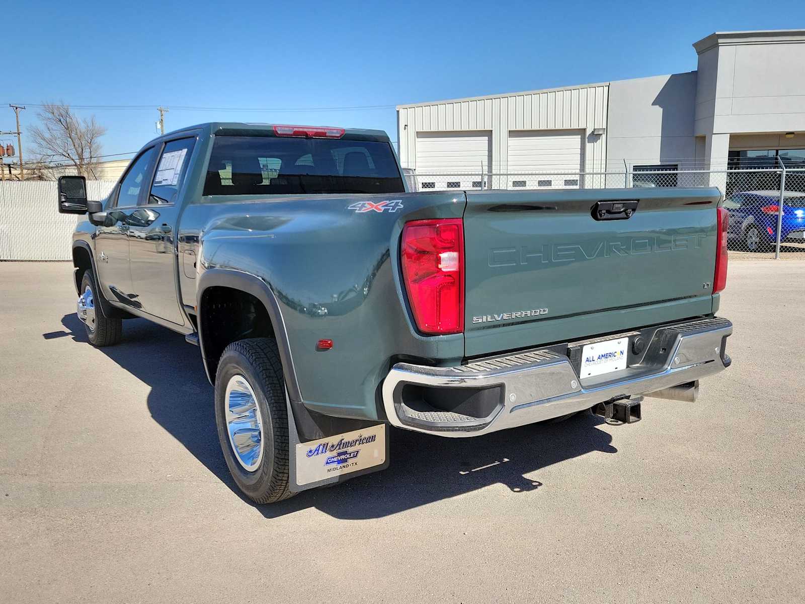 Thumbnail: 2026 Chevrolet Silverado 3500 - 12