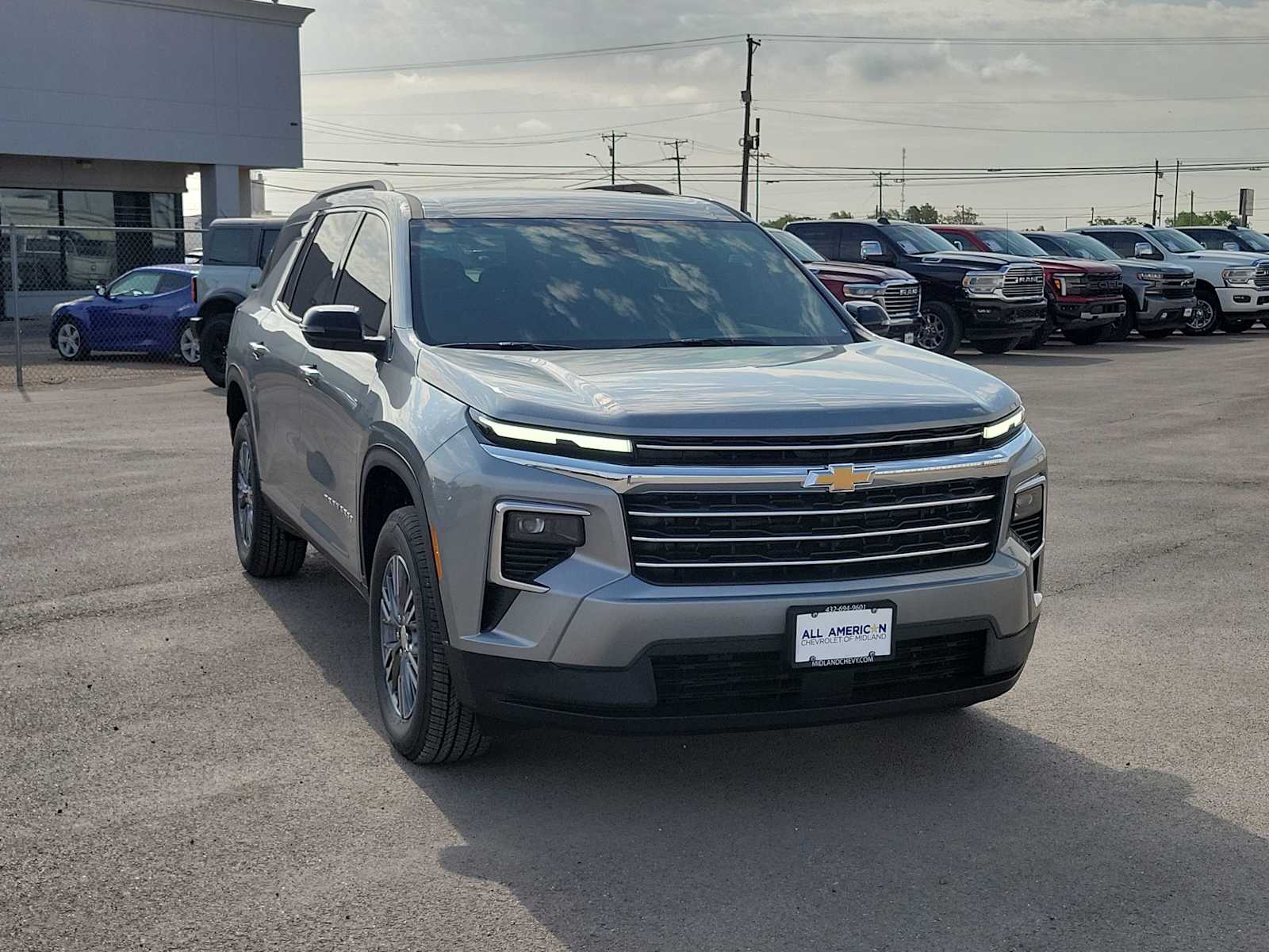 Thumbnail: 2026 Chevrolet Traverse - 2