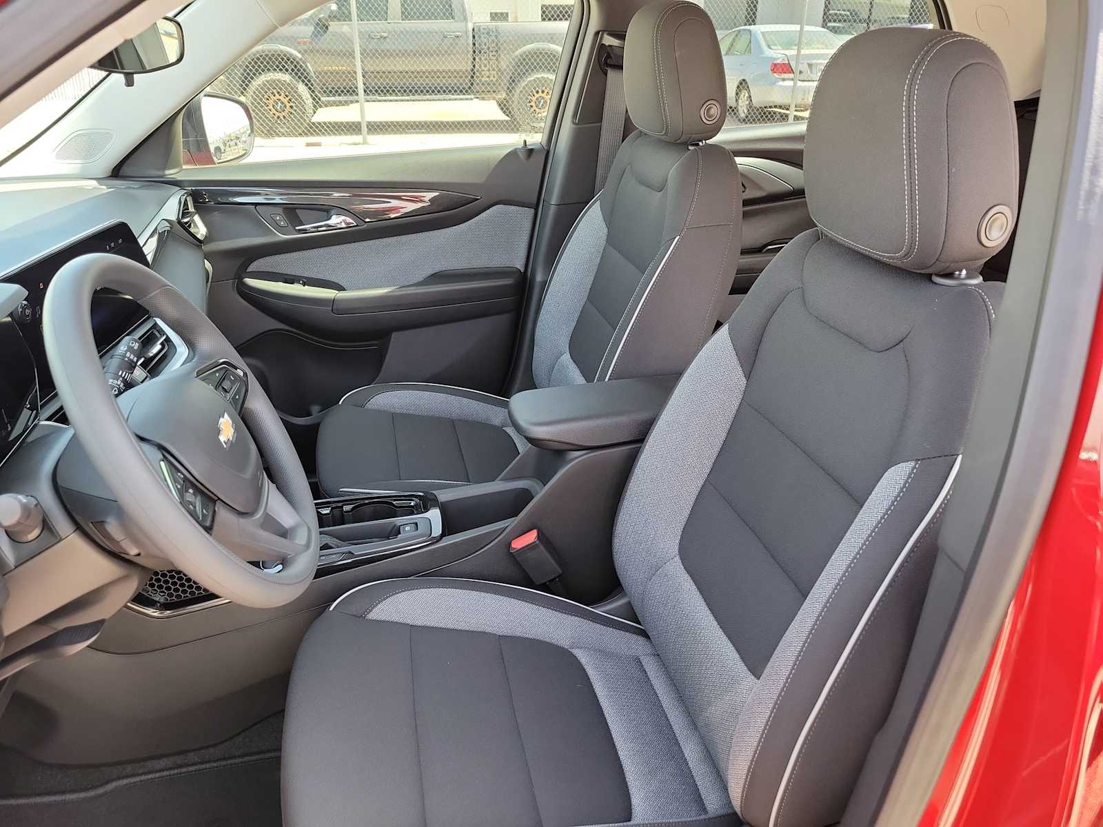 Thumbnail: 2026 Chevrolet TrailBlazer - 15