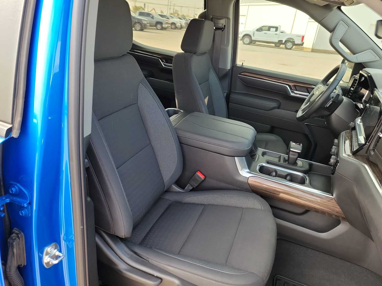 Thumbnail: 2026 Chevrolet Silverado 1500 - 18