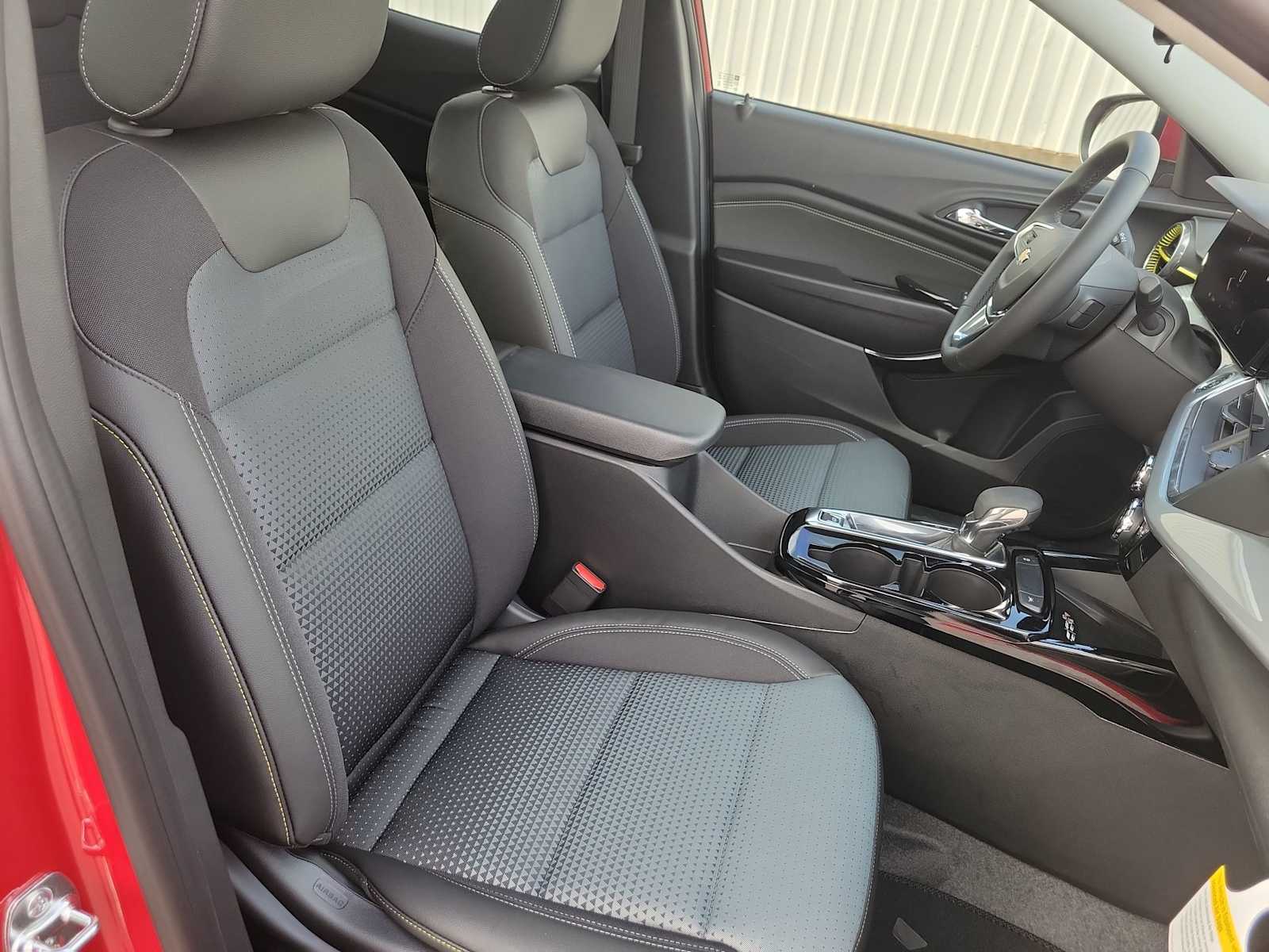 Thumbnail: 2026 Chevrolet Trax - 22