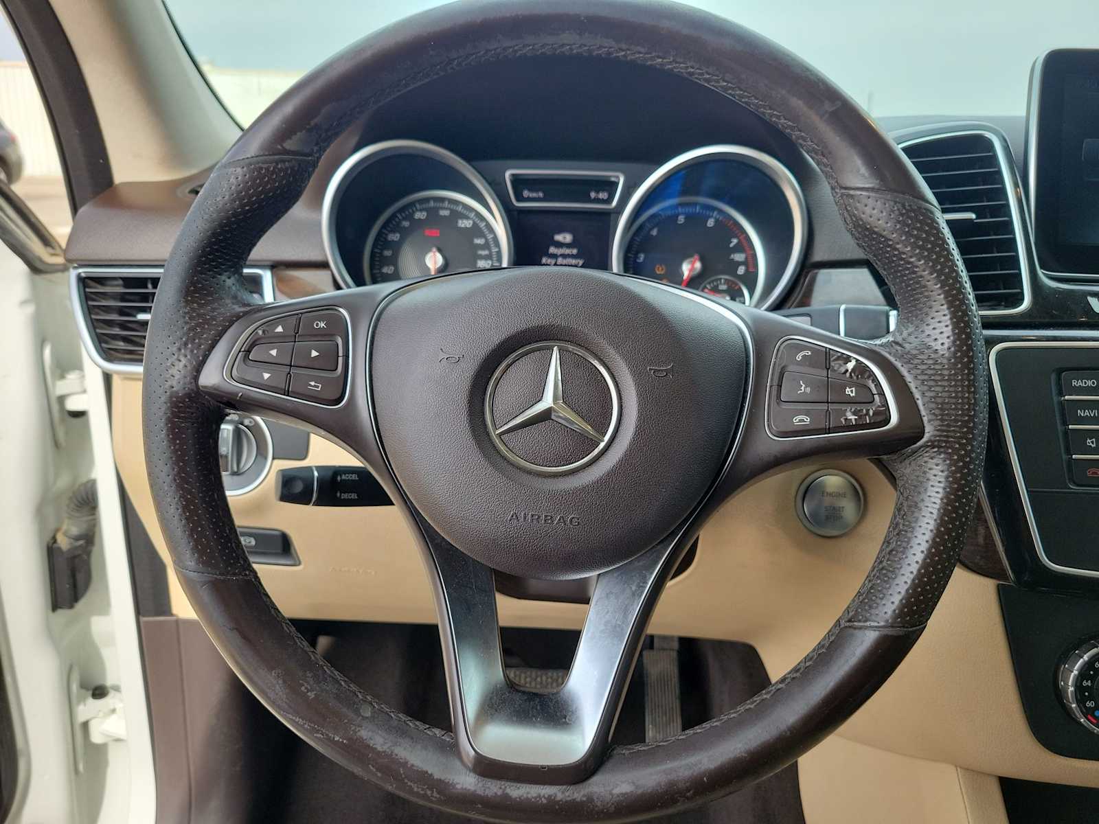 Thumbnail: 2016 Mercedes-Benz GLE - 19