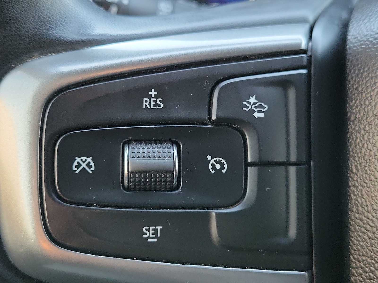 Thumbnail: 2023 Chevrolet Suburban - 27